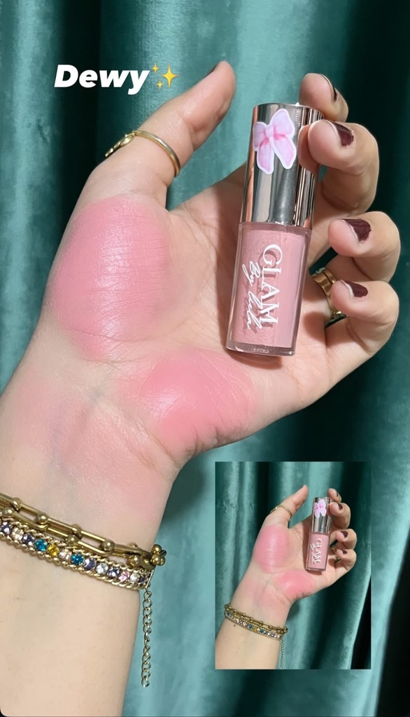 Liquid blusher shade Dewy