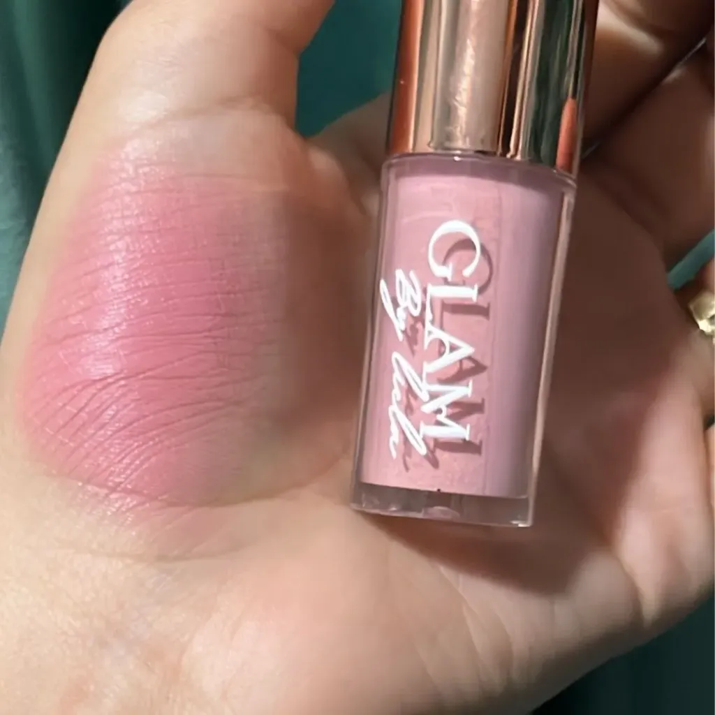 Blusher shade Cake
