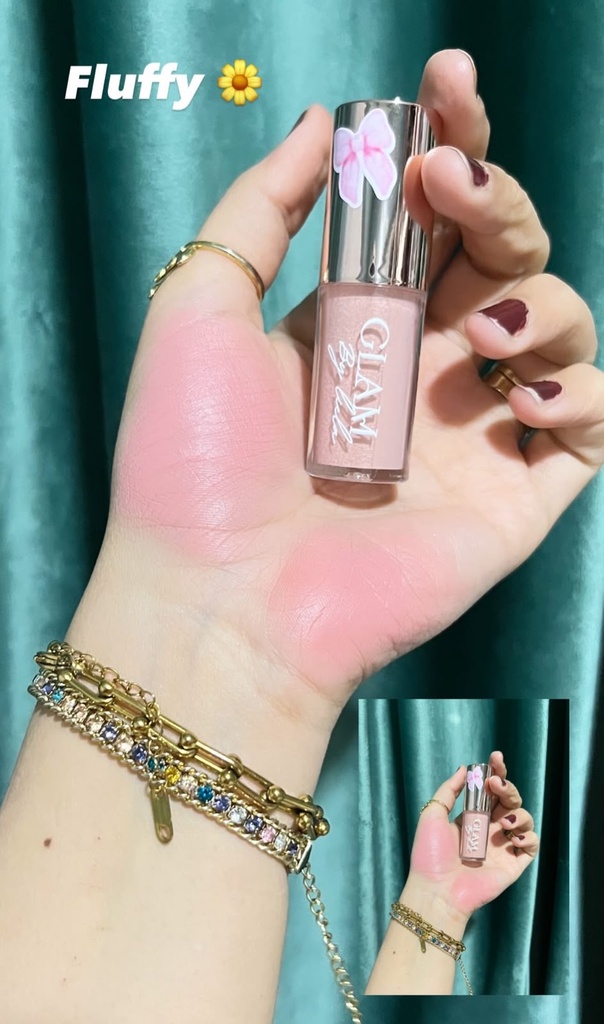 Blusher shade fluffy