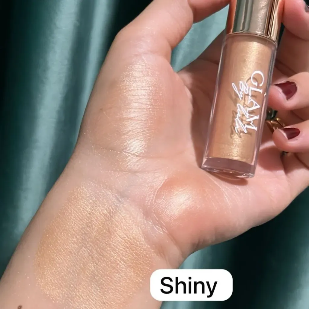 Liquid highlighter shade Shiny